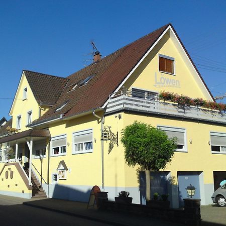 Landgasthaus Loewen Mit Gaestehaus Holzhausen (Breisgau-Hochschwarzwald) Exterior foto